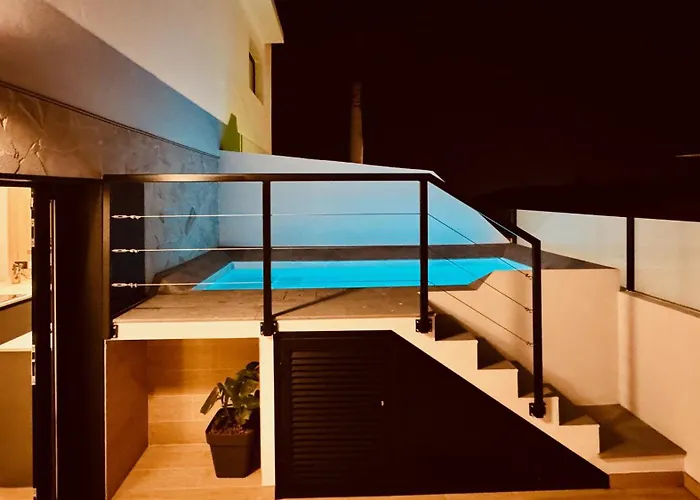 Click&guest - Jungle House In *
